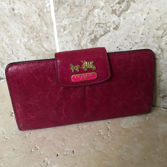 Coach Handbags - Coach Leather Wallet